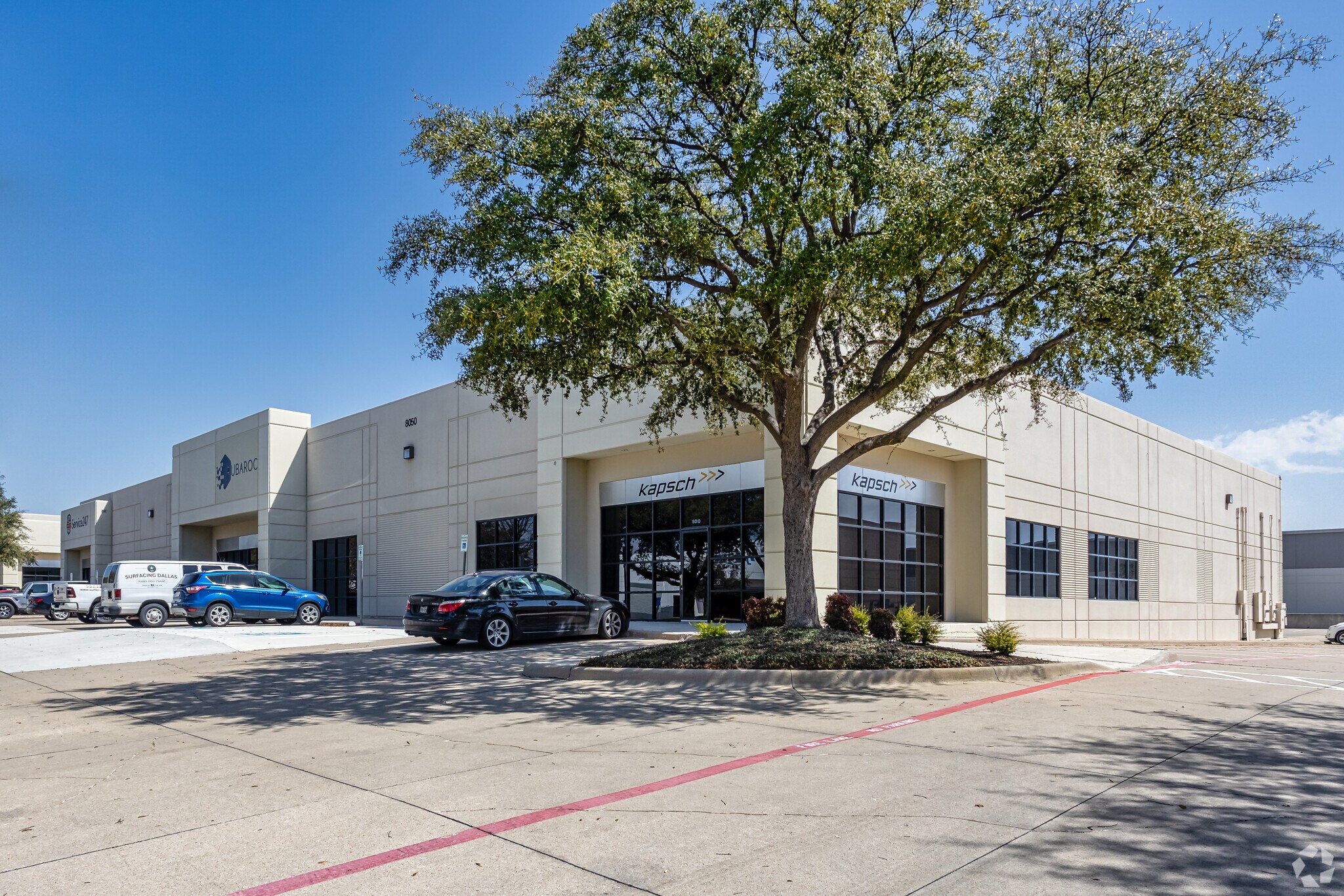 8000 Jetstar Dr, Irving, TX à louer Photo principale– Image 1 sur 3
