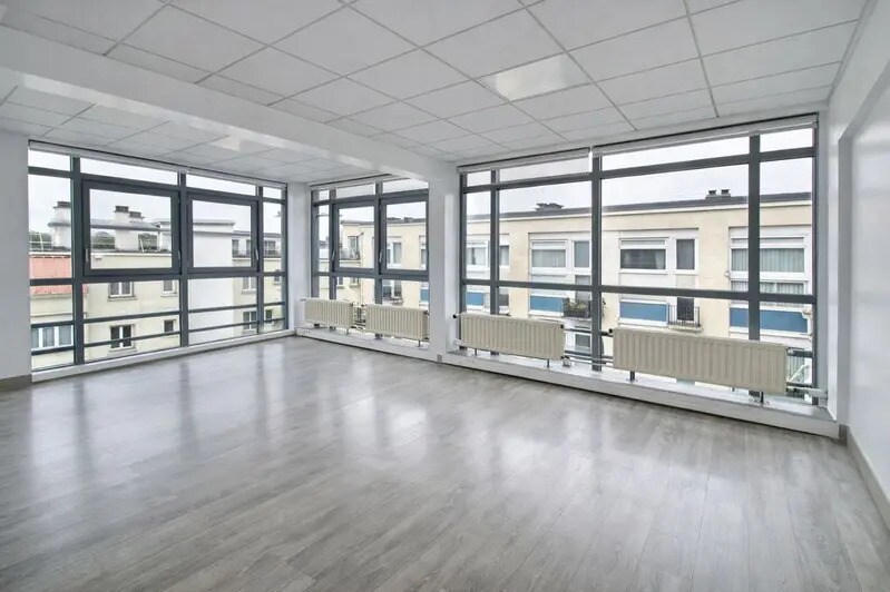152 Rue De Picpus, Paris à louer - Photo de l’immeuble – Image 2 sur 9