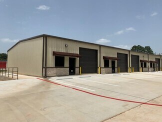 Plus de détails pour 4213 N Frazier St, Conroe, TX - Industriel/Logistique à louer