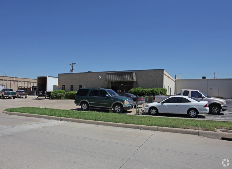 8801 Forum Way, Fort Worth, TX à louer - Photo de l’immeuble – Image 2 sur 2