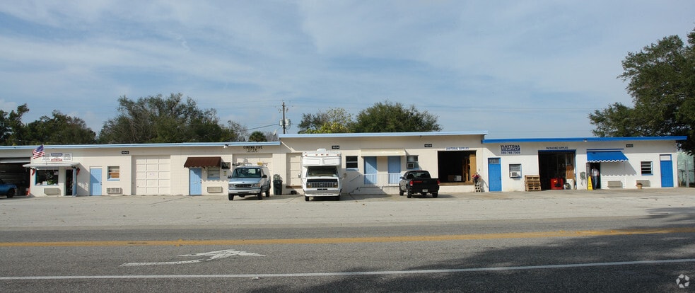 1022-1054 Reed Canal Rd, Daytona Beach, FL à louer - Photo principale – Image 1 sur 3