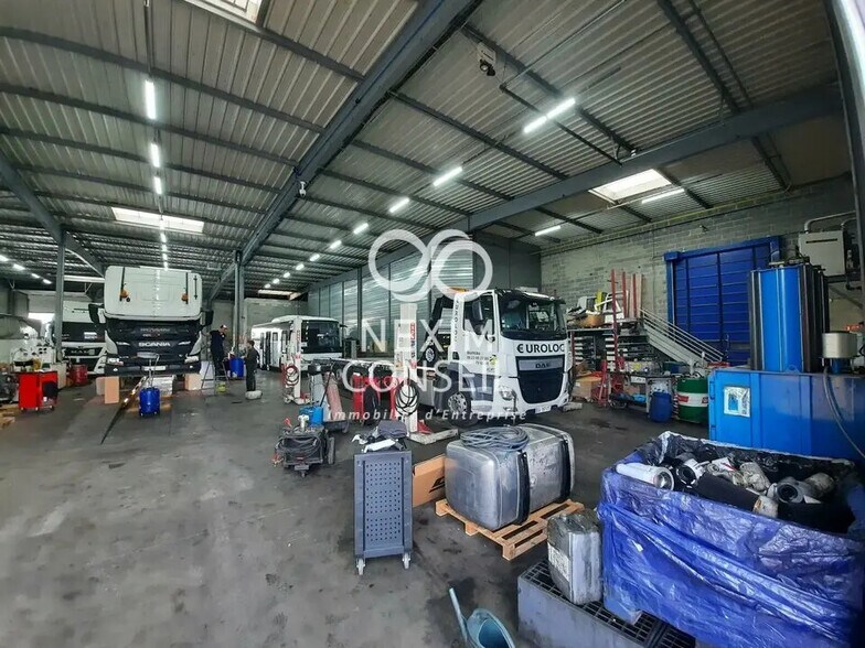 Industriel/Logistique dans Alfortville à louer - Photo de l’immeuble – Image 1 sur 5