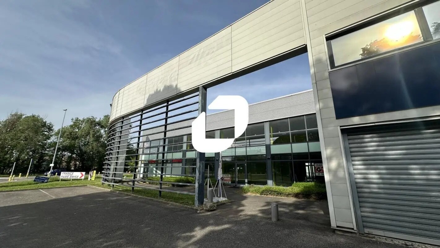 9 Rue Pierre Et Marie Curie, Ostwald à louer Photo de l’immeuble– Image 1 sur 11