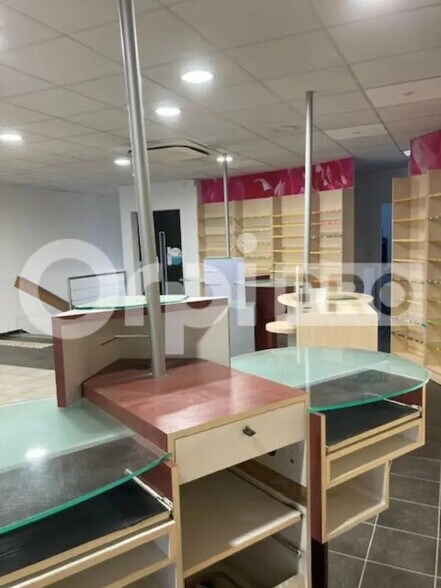 Local commercial dans Salbris à louer - Photo intérieure – Image 3 sur 6