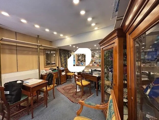 Plus de détails pour Local commercial à louer