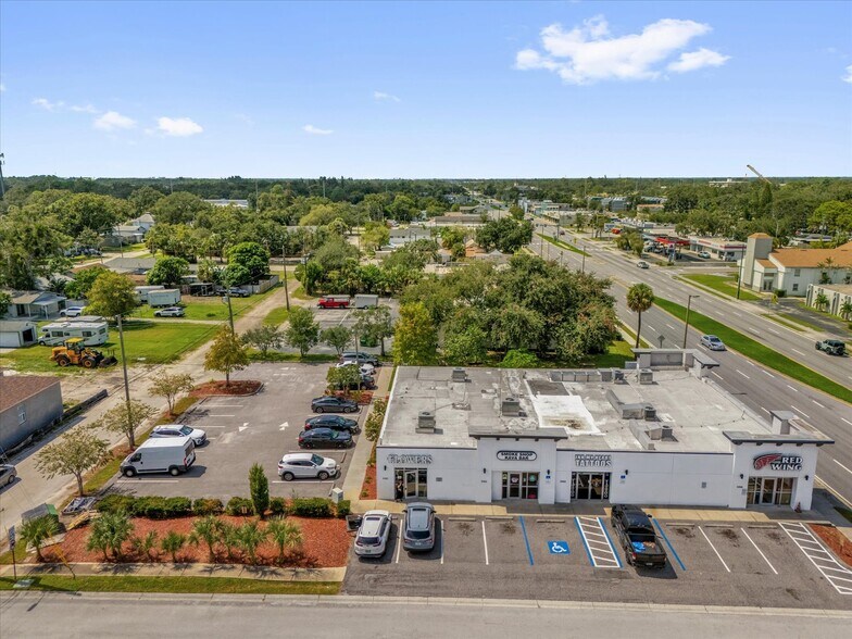 5400-5406 Park Blvd N, Pinellas Park, FL à louer - Photo de l’immeuble – Image 3 sur 4