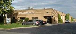 Plus de détails pour 211 Knickerbocker Ave, Bohemia, NY - Industriel/Logistique à louer
