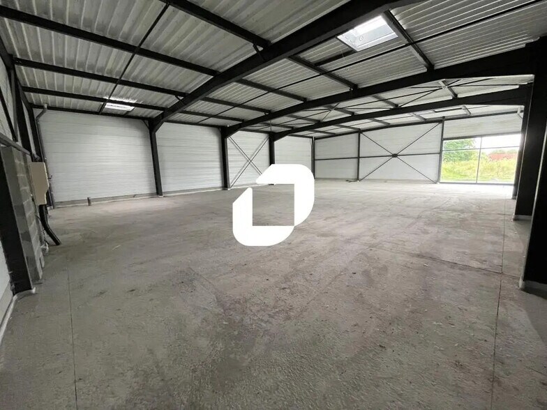 Local commercial dans Sin-le-Noble à louer - Photo de l’immeuble – Image 1 sur 7