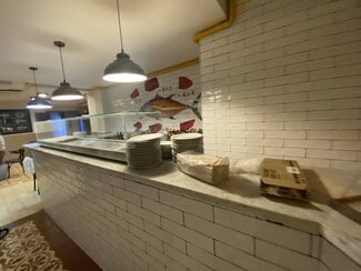 Plus de détails pour Local commercial à louer