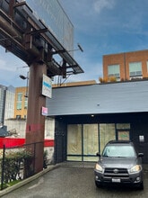 4336 Roosevelt Way NE, Seattle, WA à louer Photo intérieure– Image 2 sur 4