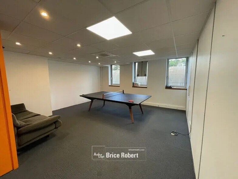 Bureau dans Lyon à vendre - Photo de l’immeuble – Image 3 sur 9