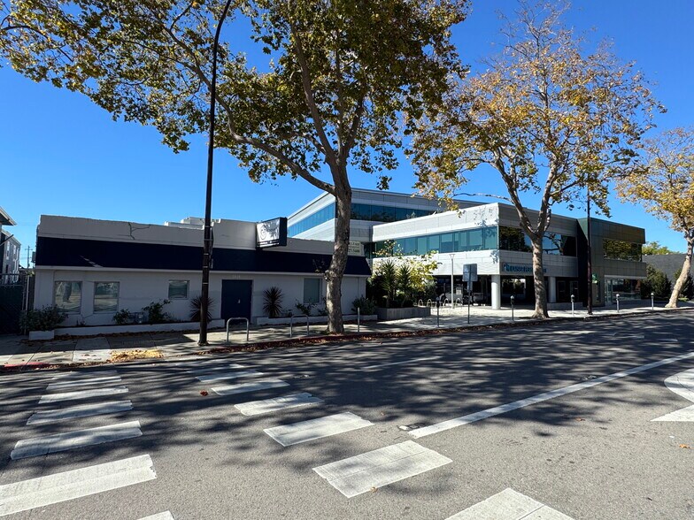 2618 San Pablo Ave, Berkeley, CA à louer - Photo de l’immeuble – Image 2 sur 26