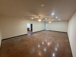 4200 Longhorn Dr, Alvarado, TX à louer Photo intérieure– Image 2 sur 9
