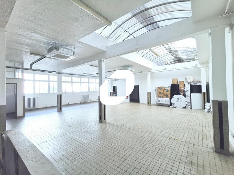 Bureau dans Paris à vendre - Photo de l’immeuble – Image 2 sur 16