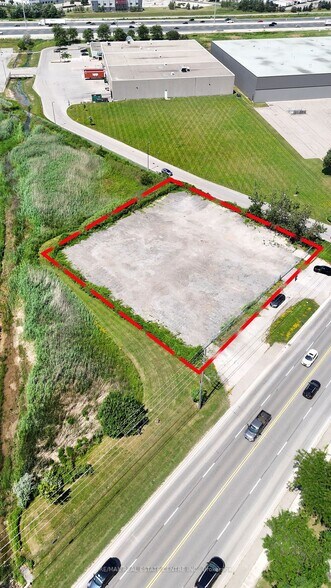 835 Steeles Av E, Milton, ON à vendre - Photo de l’immeuble – Image 2 sur 4