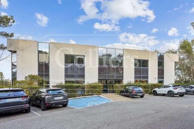 Plus de détails pour 21 Parc du Golf, Aix-en-Provence - Bureau à louer