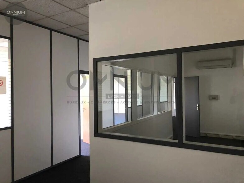 Bureau dans Lyon à louer - Photo de l’immeuble – Image 3 sur 7