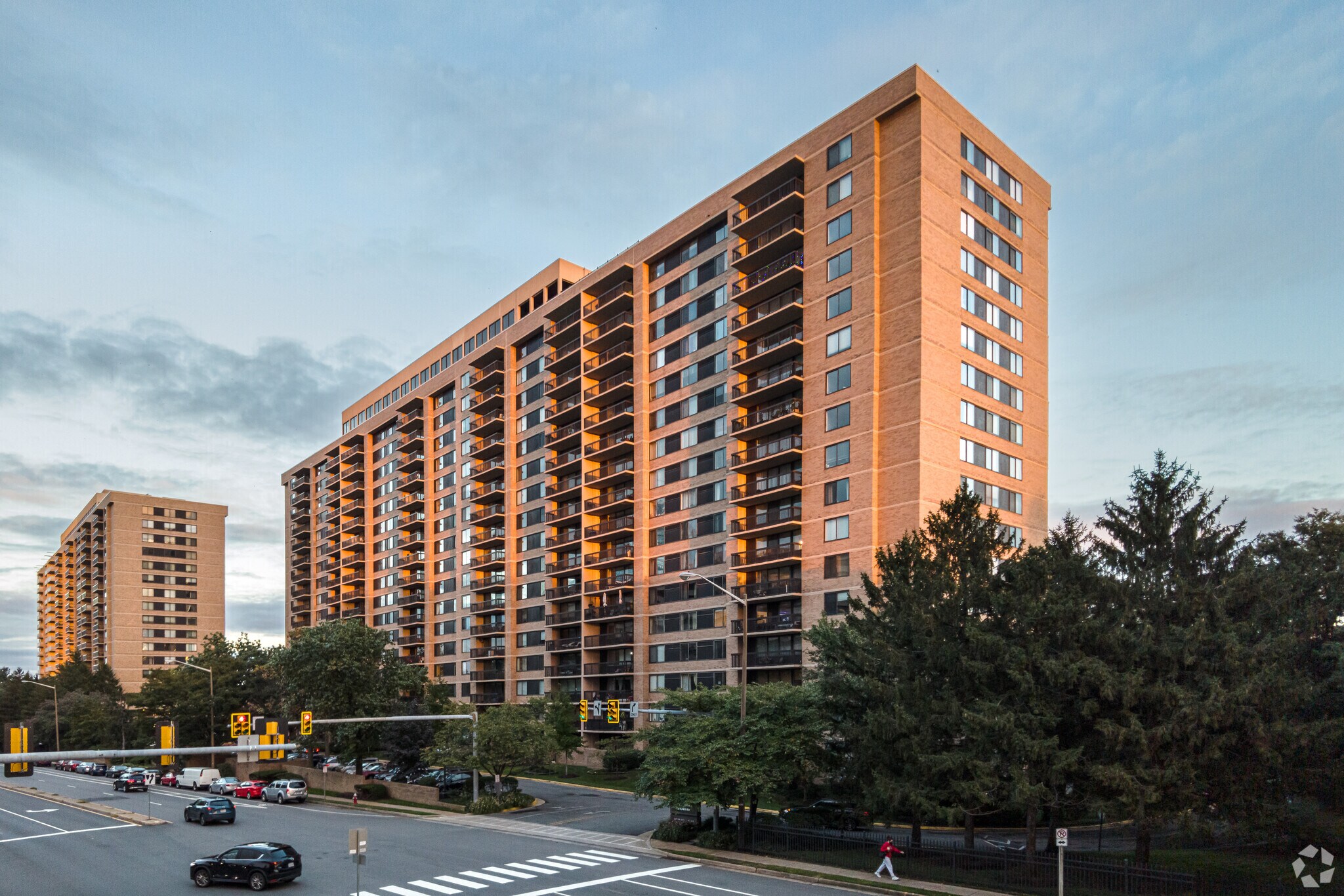 3713 S George Mason Dr, Falls Church, VA à vendre Photo principale– Image 1 sur 5