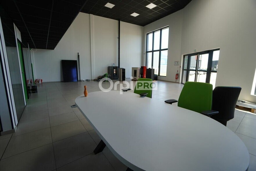 Local commercial dans Quetigny à louer - Photo intérieure – Image 1 sur 6