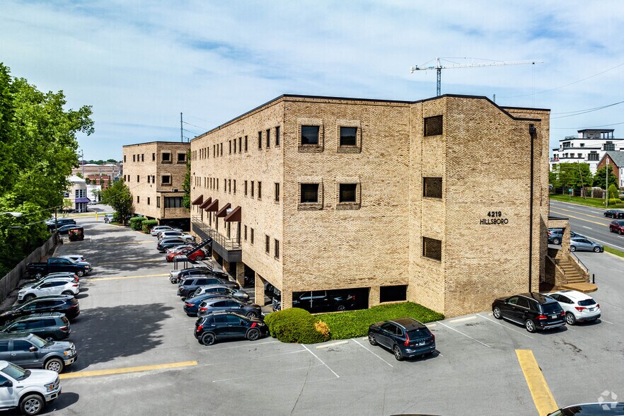 4205-4219 Hillsboro Pike, Nashville, TN à louer - Photo de l’immeuble – Image 3 sur 12