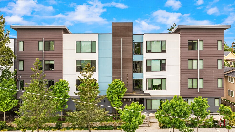 9021 17th Ave SW, Seattle, WA à vendre - Photo de l’immeuble – Image 2 sur 15