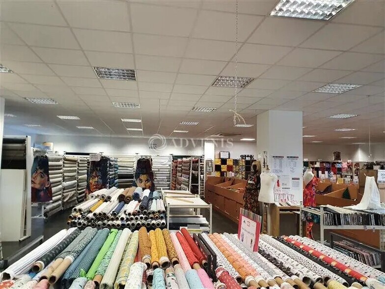 Local commercial dans Périgueux à louer - Photo de l’immeuble – Image 2 sur 3