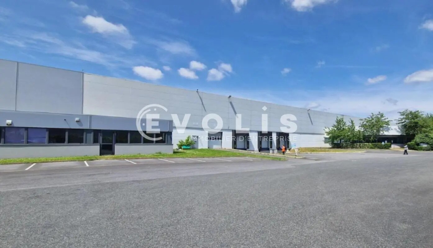 205 Rue De La Motte, Lieusaint à louer Photo de l’immeuble– Image 1 sur 6