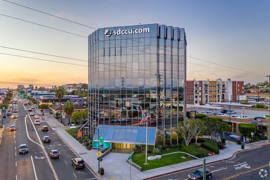 3180 University Ave, San Diego, CA à louer - Photo principale – Image 1 sur 6