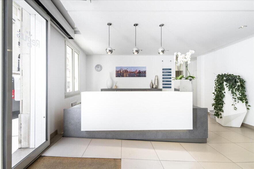 27/29 Rue Raffet, Paris à louer - Photo de l’immeuble – Image 3 sur 10