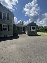 426 N Main St, Southington, CT à louer Photo de l’immeuble– Image 2 sur 21