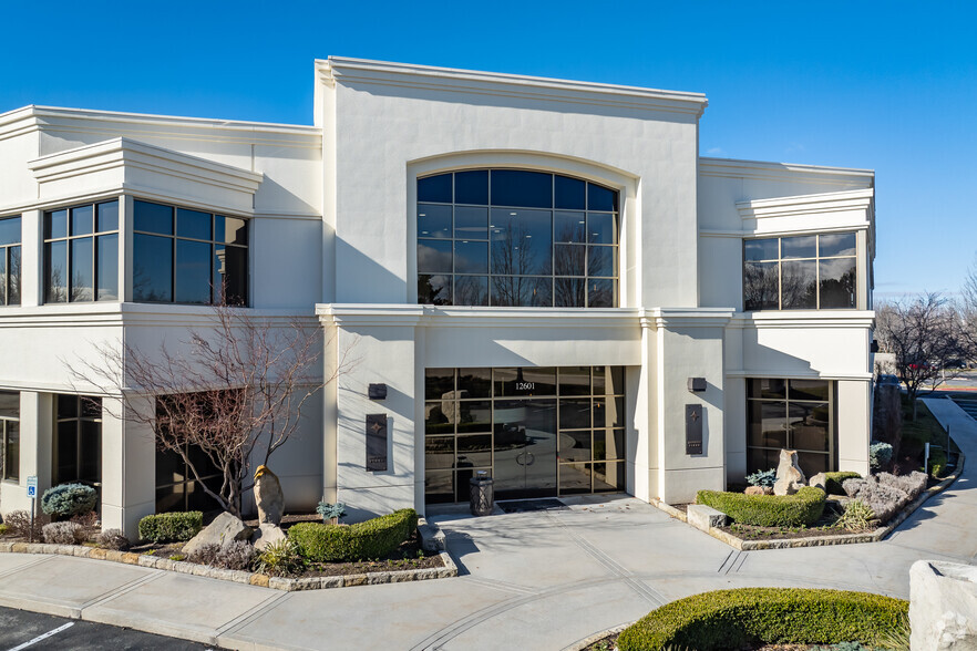 12601 W Explorer Dr, Boise, ID à vendre - Photo de l’immeuble – Image 2 sur 11