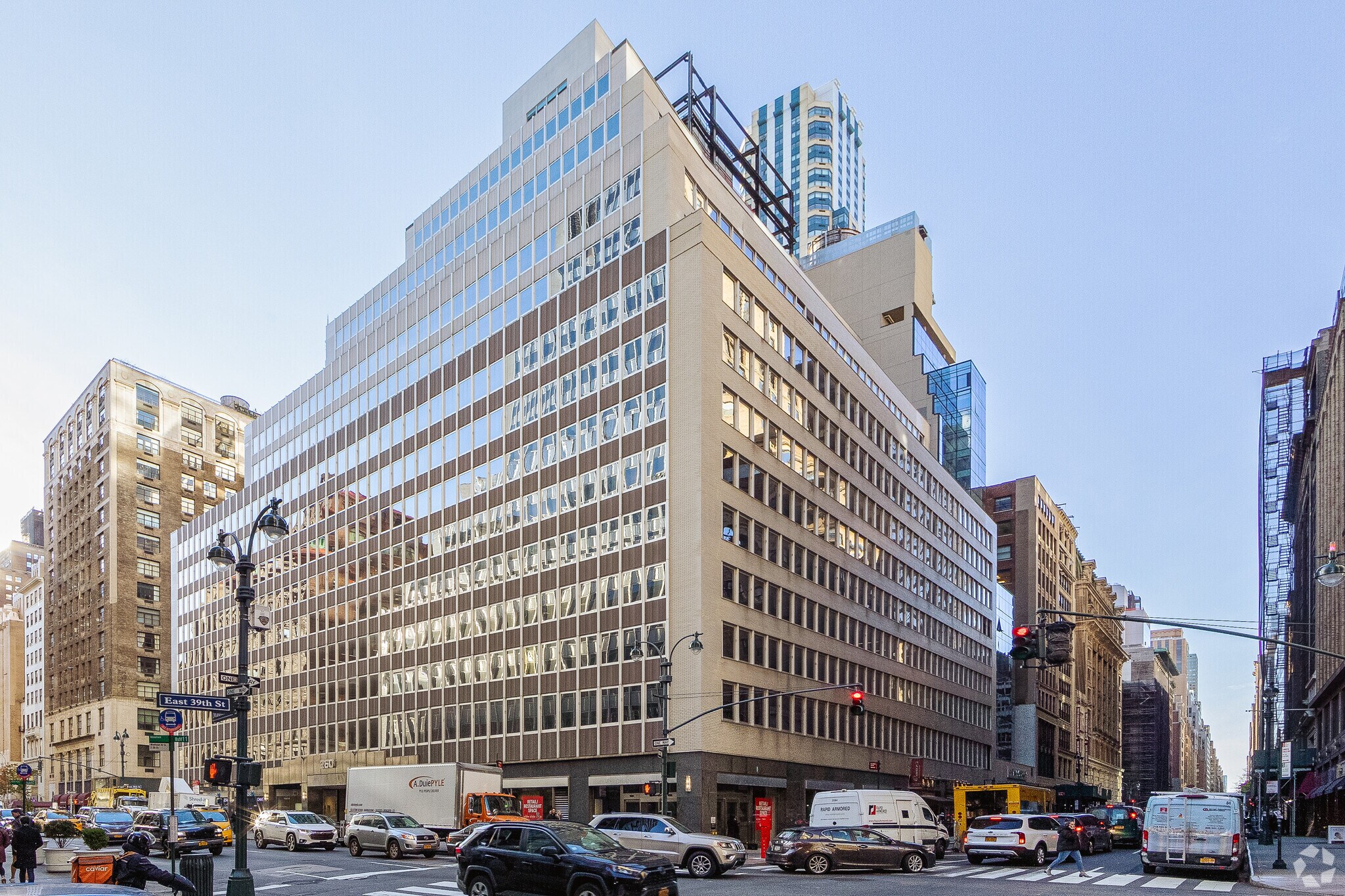 260 Madison Ave, New York, NY à louer Photo principale– Image 1 sur 9