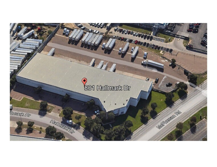 801 Hallmark Dr, Laredo, TX à louer - Photo de l’immeuble – Image 1 sur 29