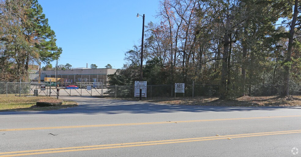 10586 Highway 75 N, Willis, TX à vendre - Photo de l’immeuble – Image 2 sur 8