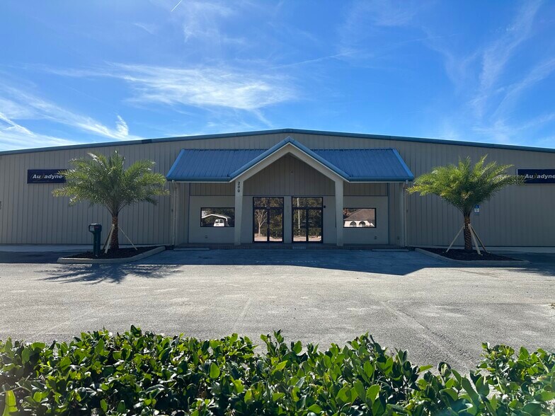 Industrial Property | 31,861sf | 2.5acre portefeuille de 3 biens à vendre sur LoopNet.fr - Photo de l’immeuble – Image 2 sur 41
