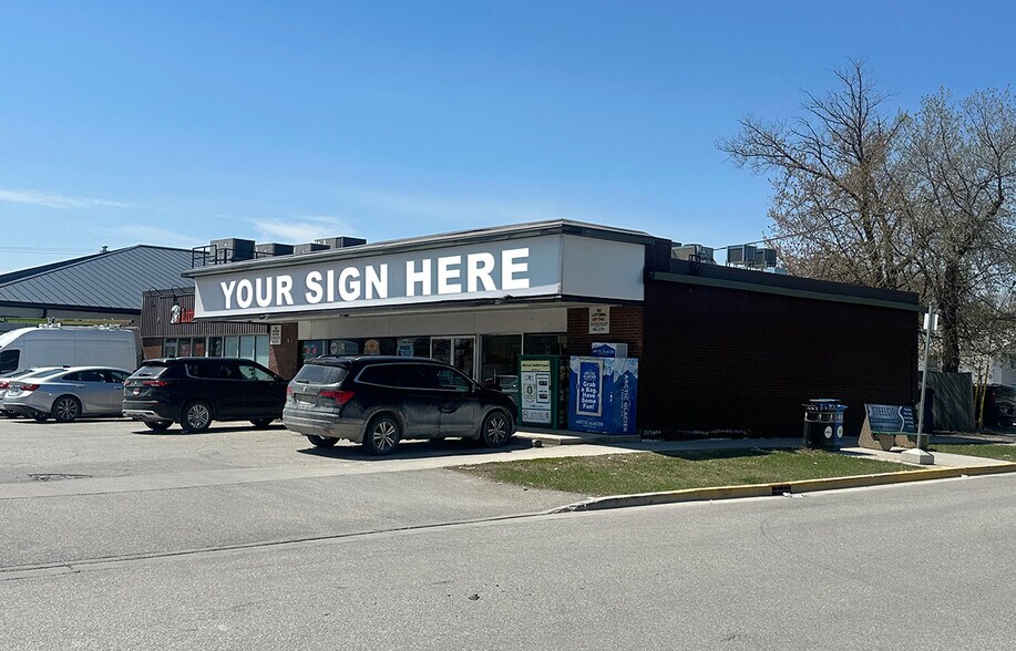 55 Main St, Selkirk, MB à louer - Photo de l’immeuble – Image 2 sur 3
