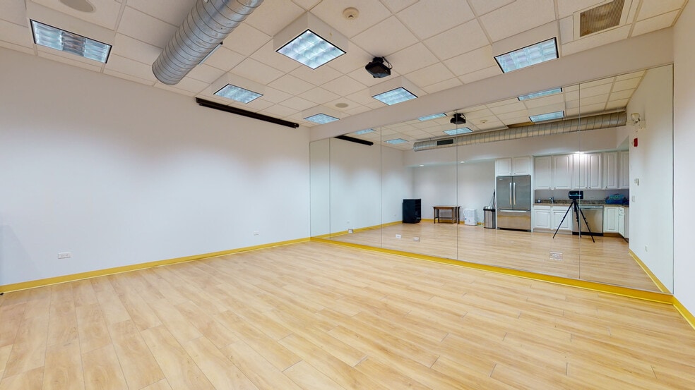 3827 N Southport Ave, Chicago, IL à louer - Photo intérieure – Image 3 sur 16