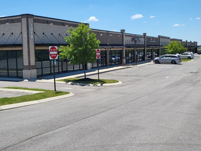 1019 Beaty Blvd, Gallatin, TN à louer - Photo de l’immeuble – Image 2 sur 5