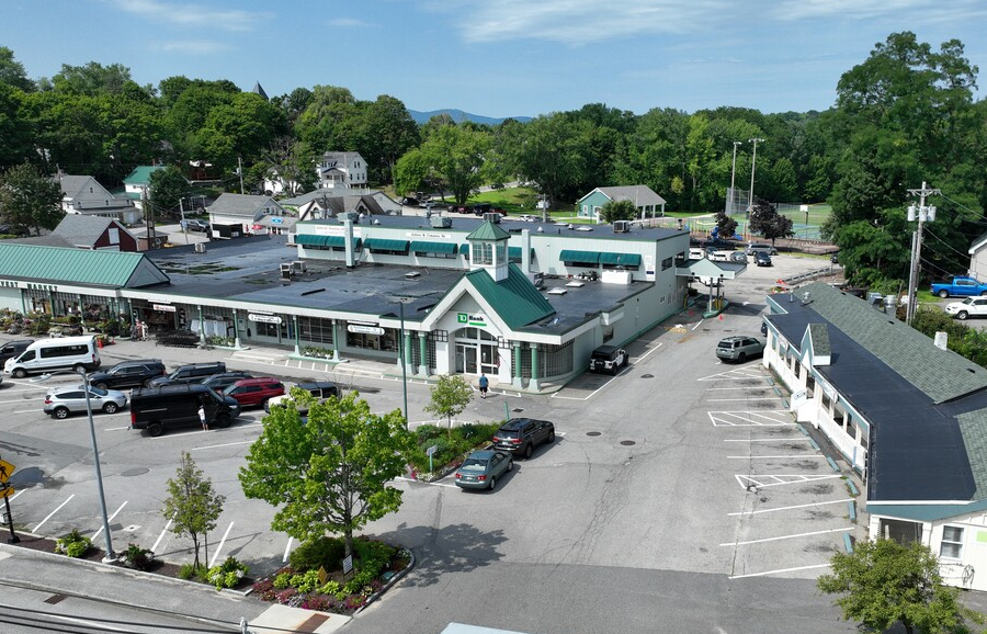 36 Center St, Wolfeboro, NH à vendre - Photo principale – Image 1 sur 4