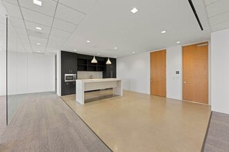 11111 Santa Monica Blvd, Los Angeles, CA à louer Photo intérieure– Image 2 sur 6