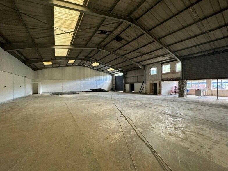 Magpie Grv, Tonypandy à louer - Photo de l’immeuble – Image 2 sur 3