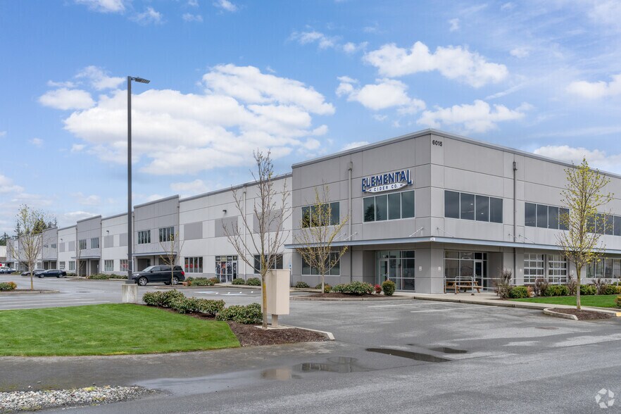 6015 180th St NE, Arlington, WA à vendre - Photo principale – Image 1 sur 7