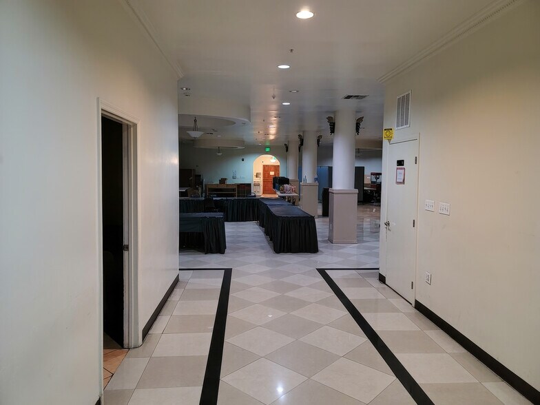 5100 S Broadway, Los Angeles, CA à vendre - Photo intérieure – Image 3 sur 15