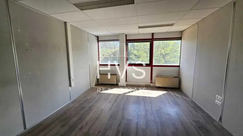 Bureau dans Meyreuil à louer - Photo de l’immeuble – Image 3 sur 5