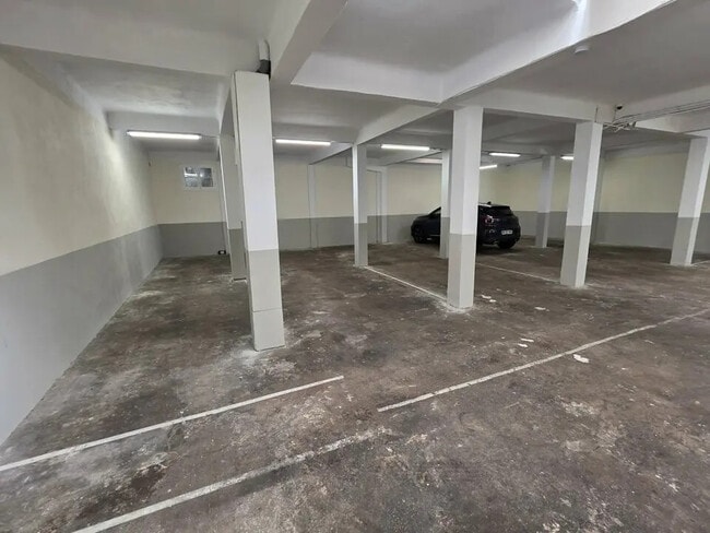 Plus de détails pour Local commercial à vendre