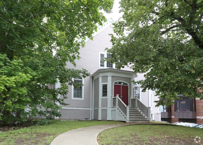 541 Cambridge St, Allston, MA à louer - Photo de l’immeuble – Image 2 sur 11