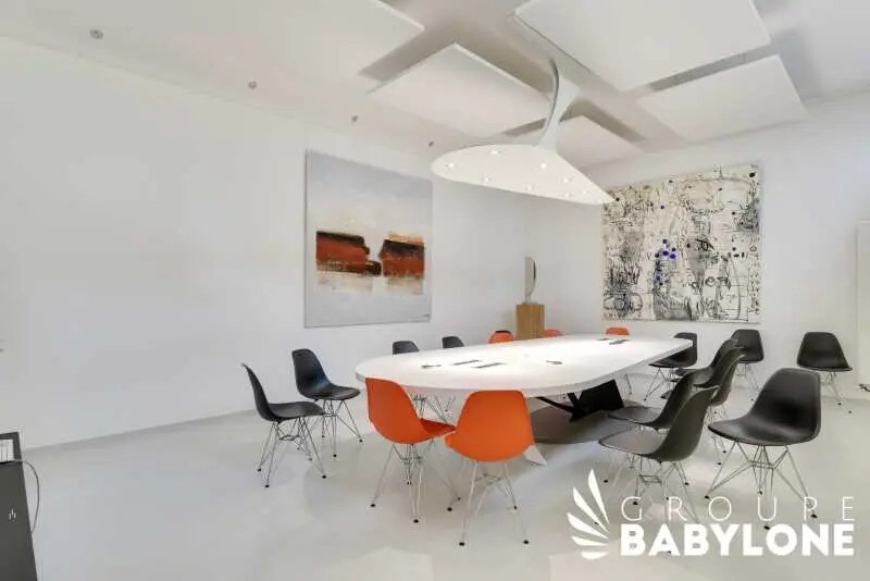 Bureau dans Suresnes à louer - Photo de l’immeuble – Image 1 sur 12