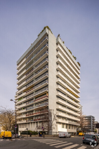 29 Rue Saint-Amand, Paris à louer - Photo de l’immeuble – Image 2 sur 2