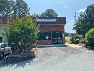 Plus de détails pour 11624 N US 15-501, Chapel Hill, NC - Local commercial à louer
