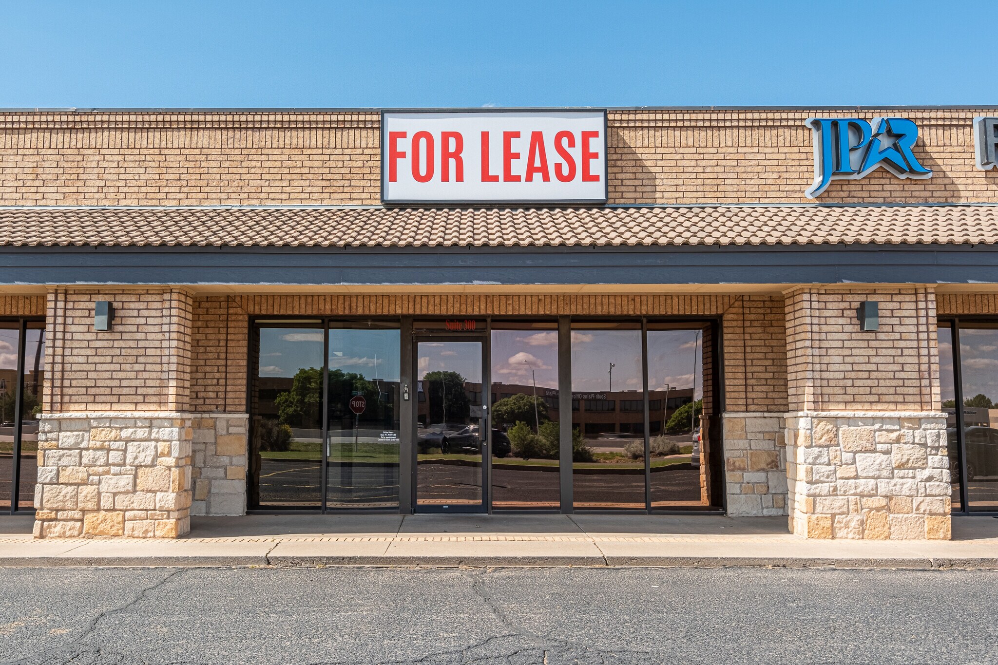 4718 S Loop 289, Lubbock, TX à louer Photo de l’immeuble– Image 1 sur 25